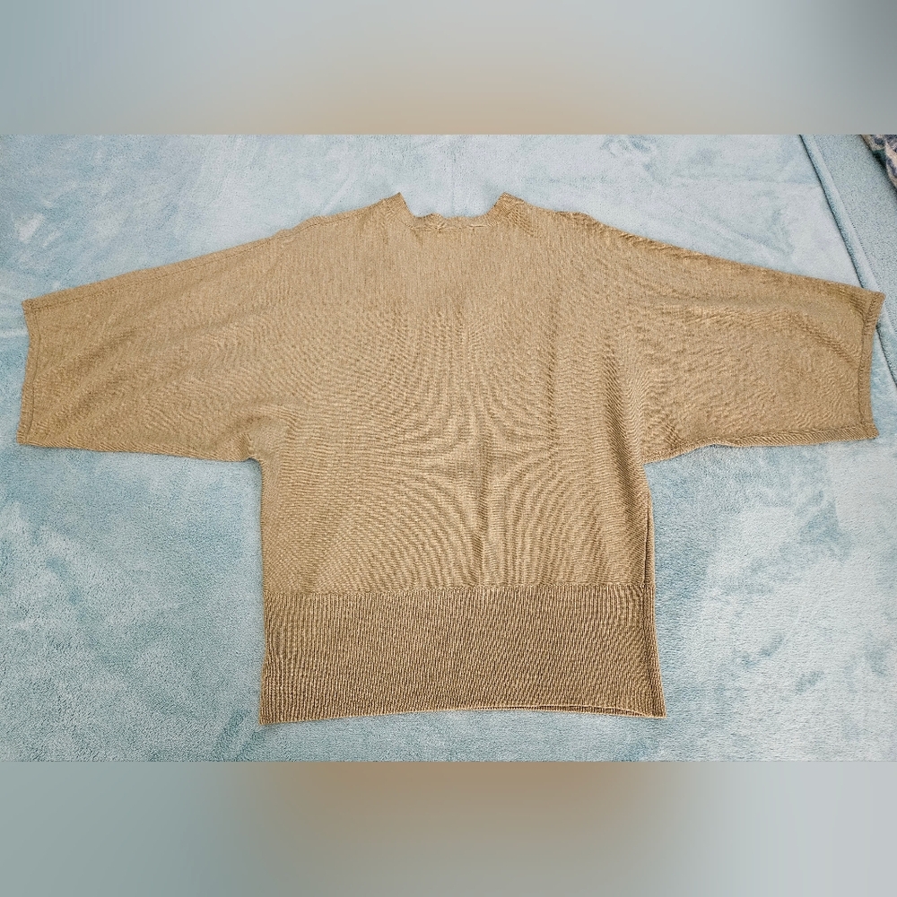 Sweater - Picture 5 of 7